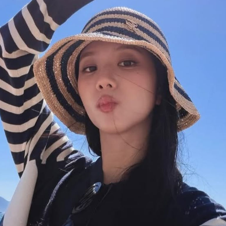 Jisoo gallery image