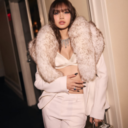 Lalisa gallery image