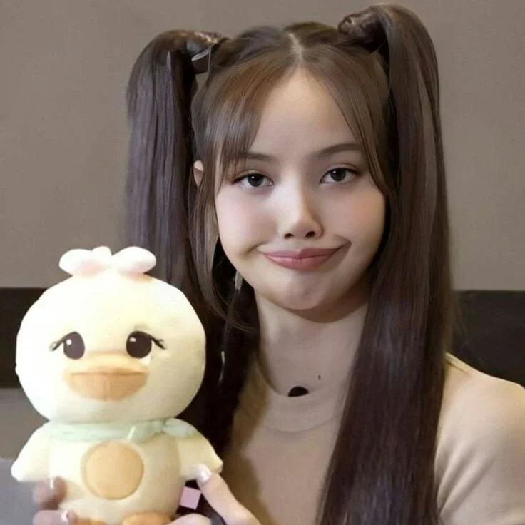 Lalisa gallery image