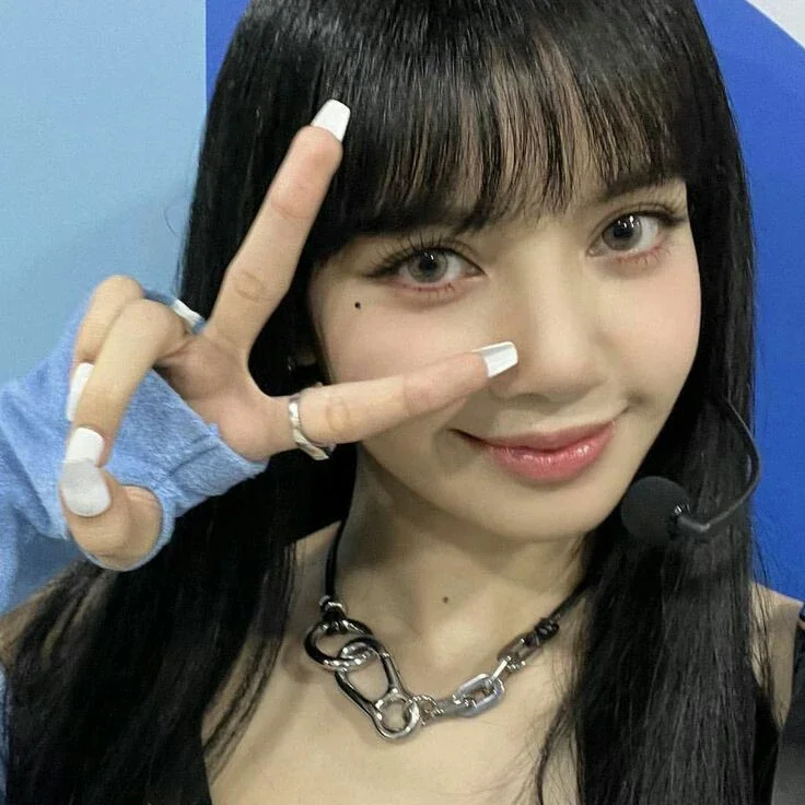 Lalisa gallery image