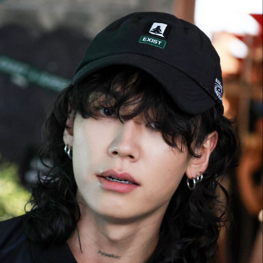 Ilhoon 갤러리 이미지