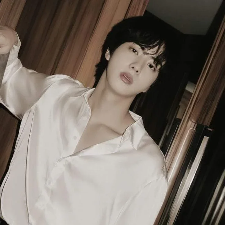 Jin gallery image