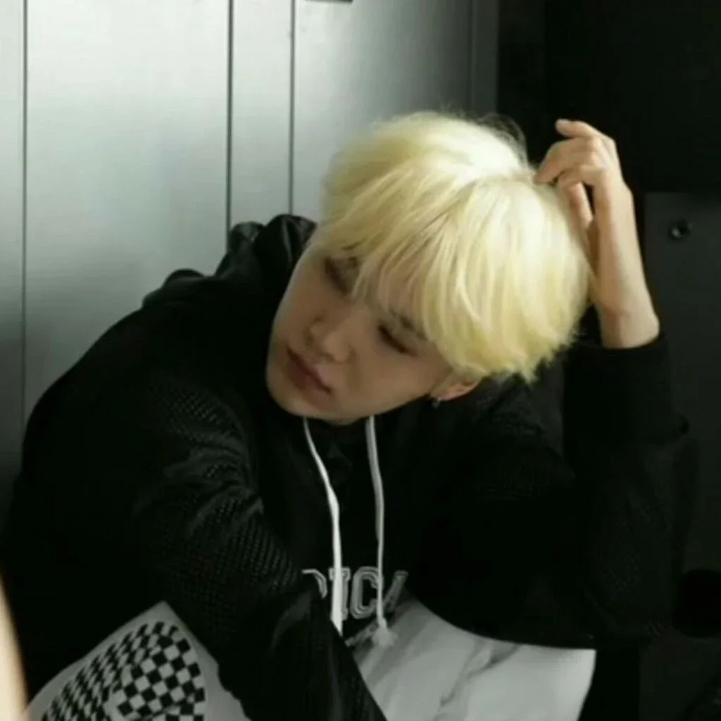 SUGA gallery image