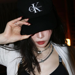 Chungha gallery image