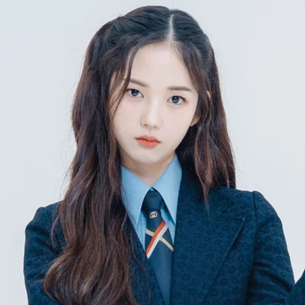 Lee JiWoo gallery image