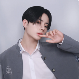 Lee Wonwoo gallery image