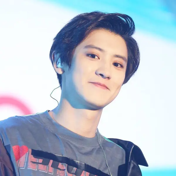 Chanyeol gallery image