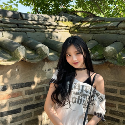 YunSeo gallery image