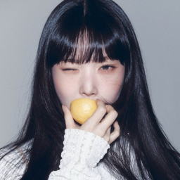 Chungha gallery image