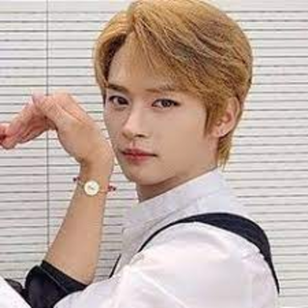 Lee Know 4