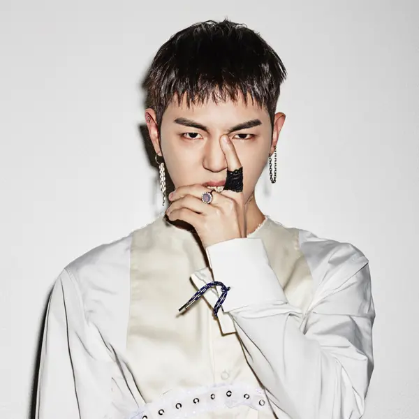 Lee Donghunのギャラリー画像
