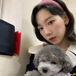 Taeyeon gallery image