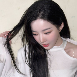 Kim YooYeon gallery image