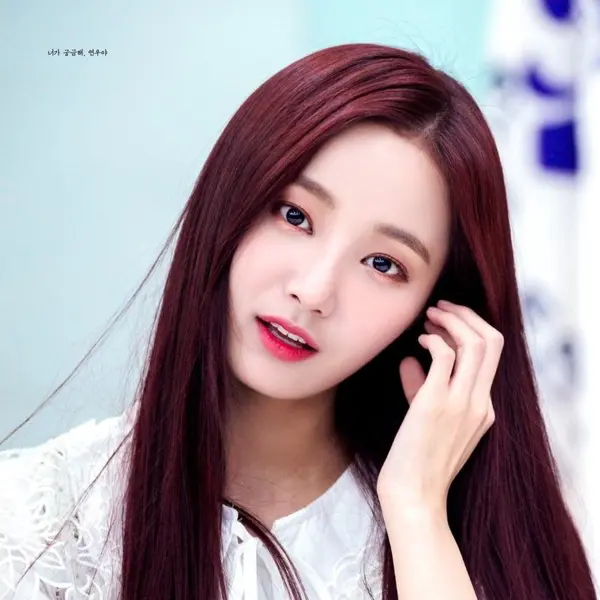 Yeonwoo gallery image