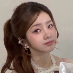 Elisia gallery image