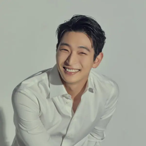 Jinwoon gallery image