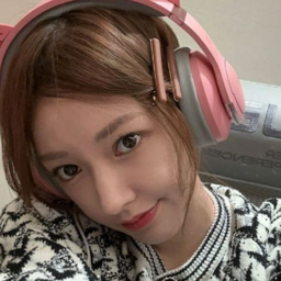 Cheng Xiao gallery image