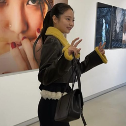 Jennie gallery image