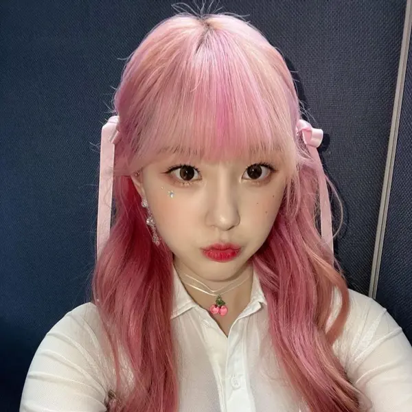 Chaehyun gallery image