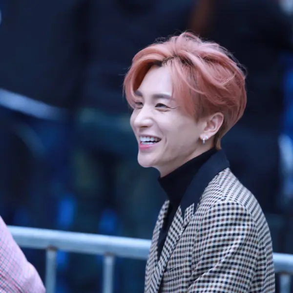 Leeteuk gallery image