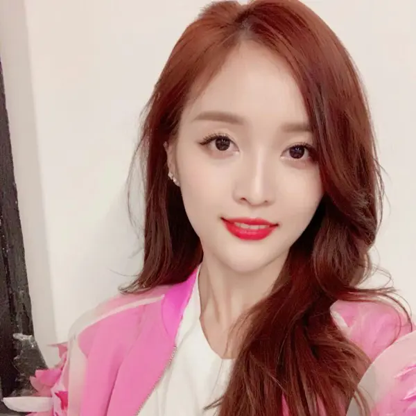 Xuanyi gallery image