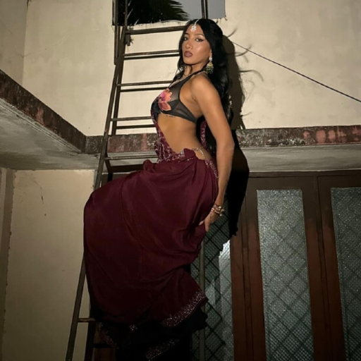 Lara gallery image