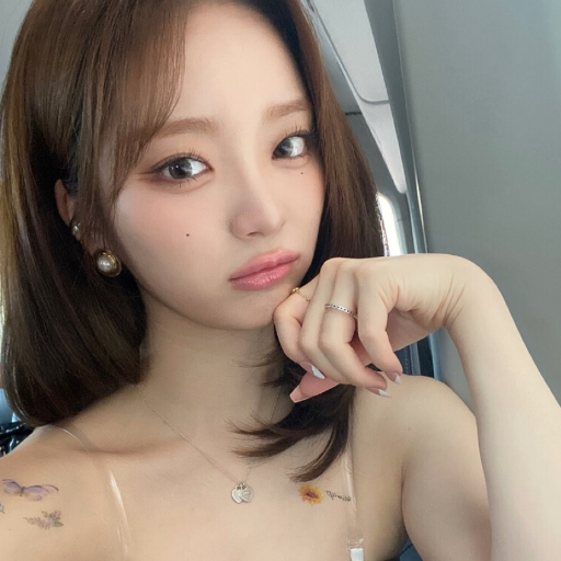 E.JI gallery image