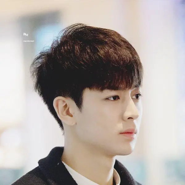Imagen de la galería de Song Yunhyeong
