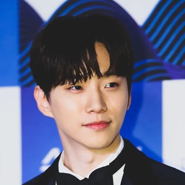 Lee Junho gallery image