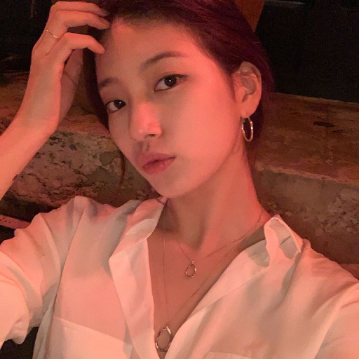 Gambar galeri Suzy