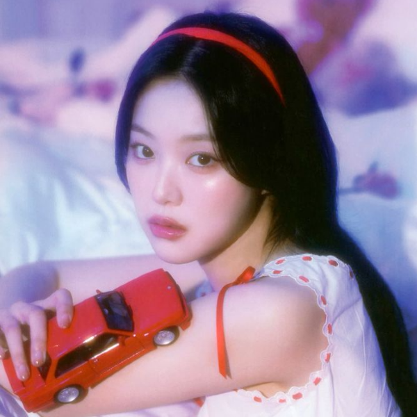 HyunJin gallery image