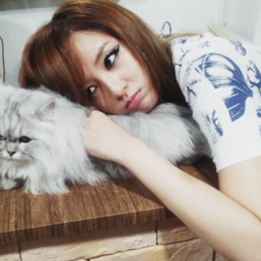 Gambar galeri Jooyeon
