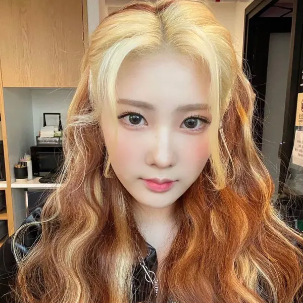 Chaein gallery image