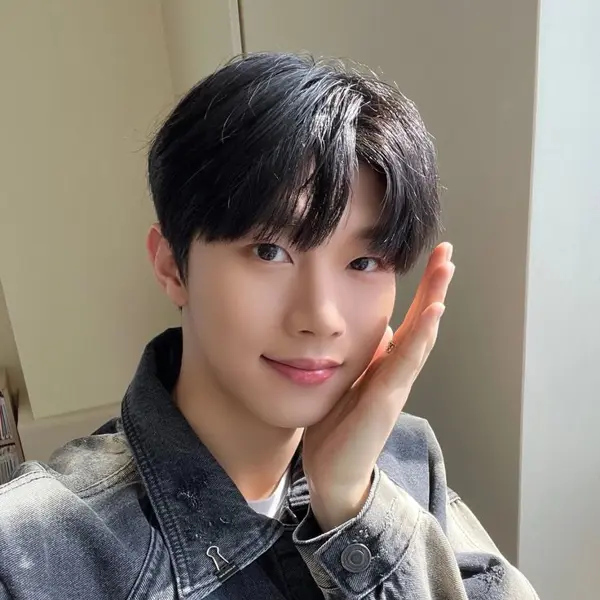 Hyunwoo gallery image
