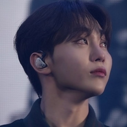 Seungkwan gallery image