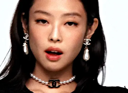 Jennie gif