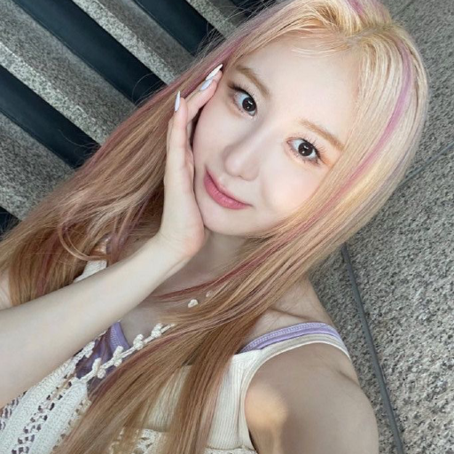 Chaeyeon gallery image