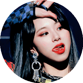 Chaeyoung gif