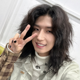 Jun Han gallery image