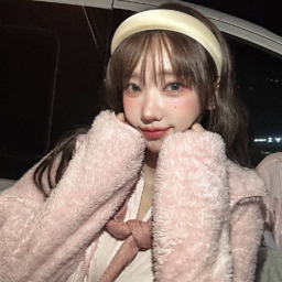 Magenta gallery image