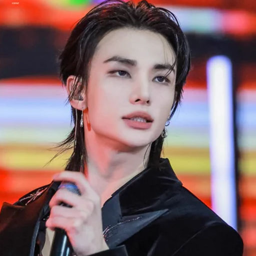 Hyunjin gallery image