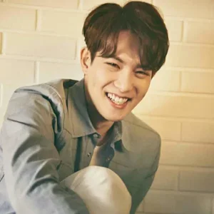 Lee Jonghyun gallery image