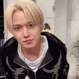 Shiroiwa Ruki gallery image