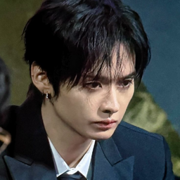 Lee Know gallery image