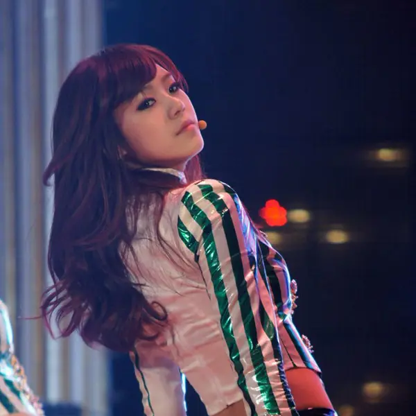 Gambar galeri Park Sooyoung
