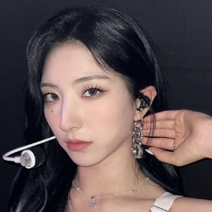 Eunseo gallery image