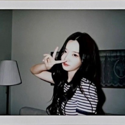 Kim YooYeon gallery image