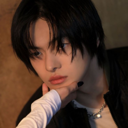 Leo gallery image