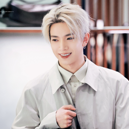 Heeseung gallery image