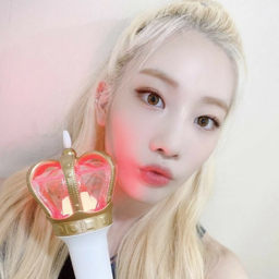 Kim Lip gallery image